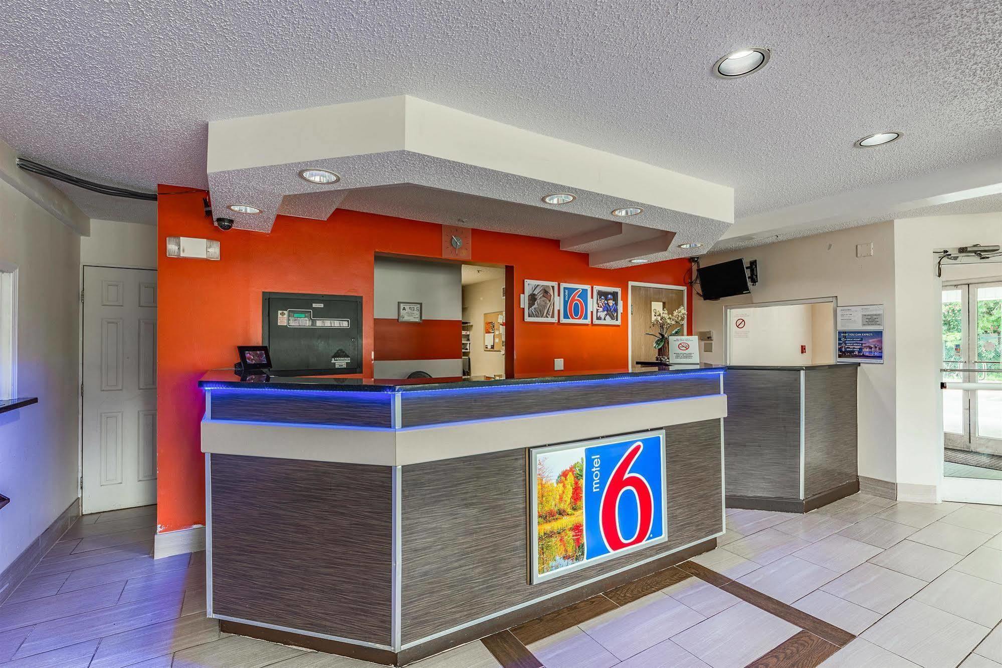 Motel 6-Charlotte, Nc - University ภายนอก รูปภาพ