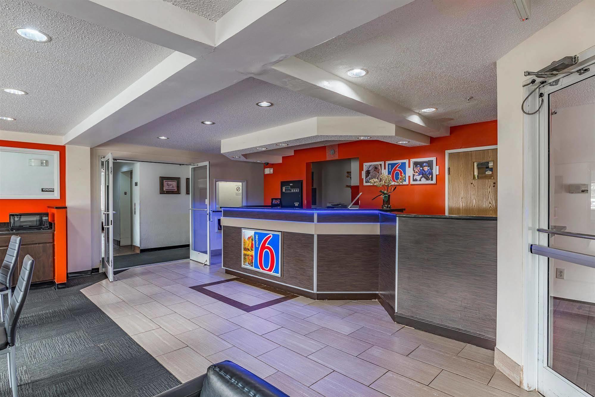 Motel 6-Charlotte, Nc - University ภายนอก รูปภาพ
