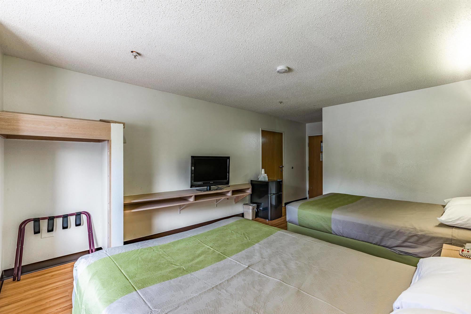 Motel 6-Charlotte, Nc - University ภายนอก รูปภาพ